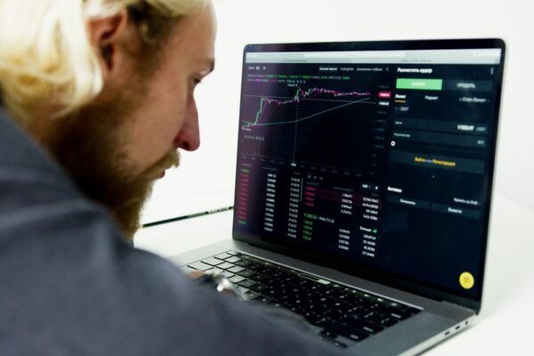 online stock broker